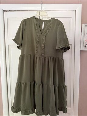 SD Collection Olive Green Tiered Midi Dress